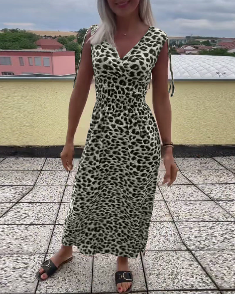 Ärmlös Klänning Med Leopardtryck