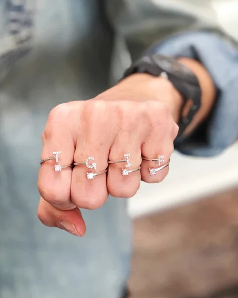 Ăppen zirkonia-ring med initialer