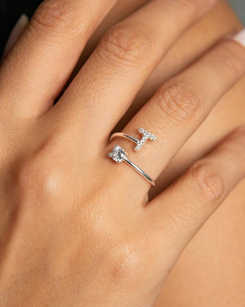 Ăppen zirkonia-ring med initialer