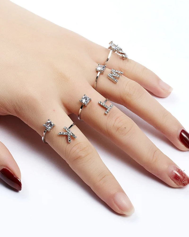 Ăppen zirkonia-ring med initialer