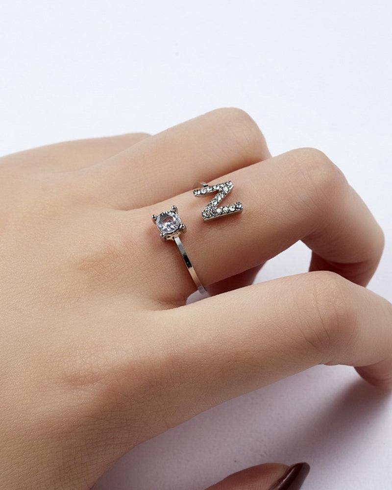 Ăppen zirkonia-ring med initialer