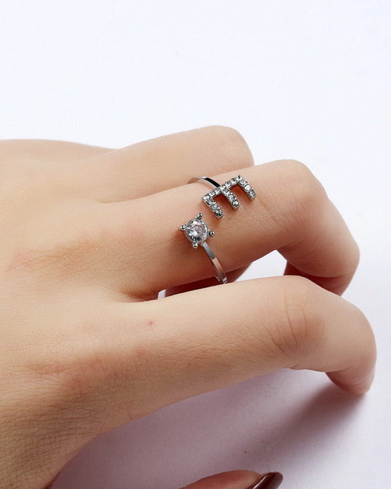 Ăppen zirkonia-ring med initialer