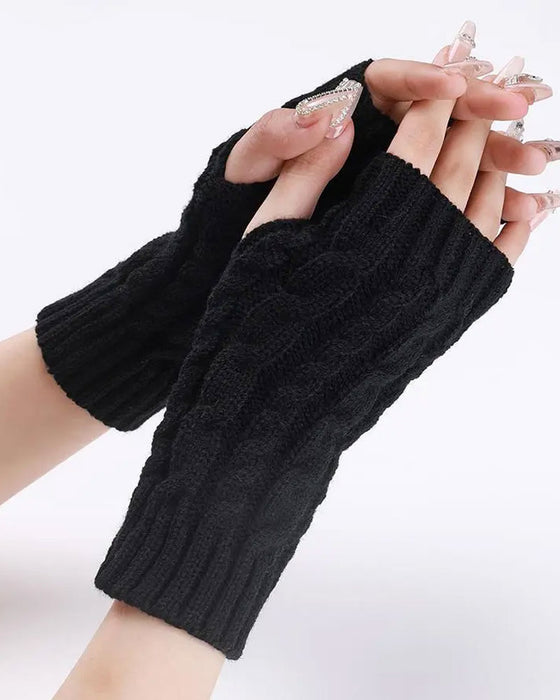 Flätstickade Fingerlösa Handskar
