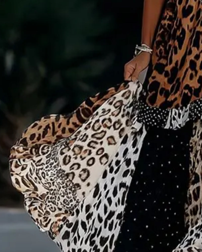 Klänning V-Hals Leopard Prickig Ruffle