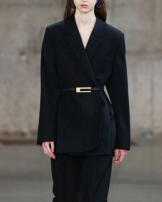 Enkelt retro enfärgat tunt bälte