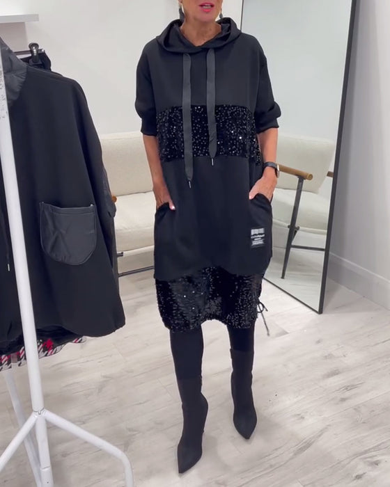 Klänning Med Huva Och Moderiktig Patchwork