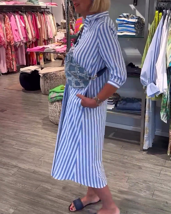 Randig klänning med knäppning