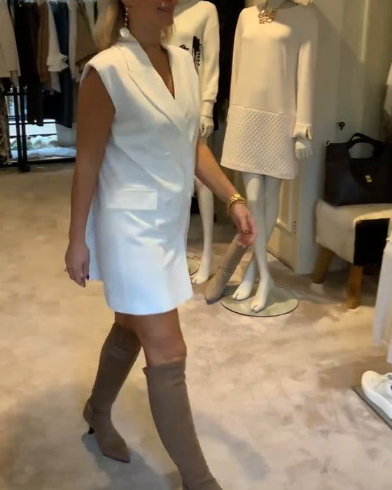 Klänning Ärmlös Axelvaddad Rygg Fjäril