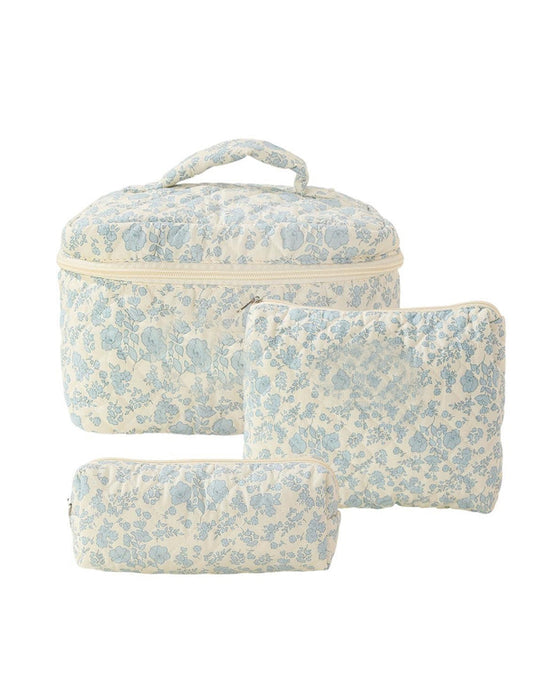 Set med kosmetikväska i tre delar