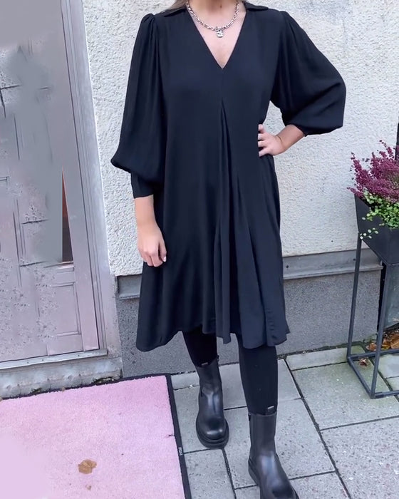 Klänning V-Ringad Moderiktig Lyktärm