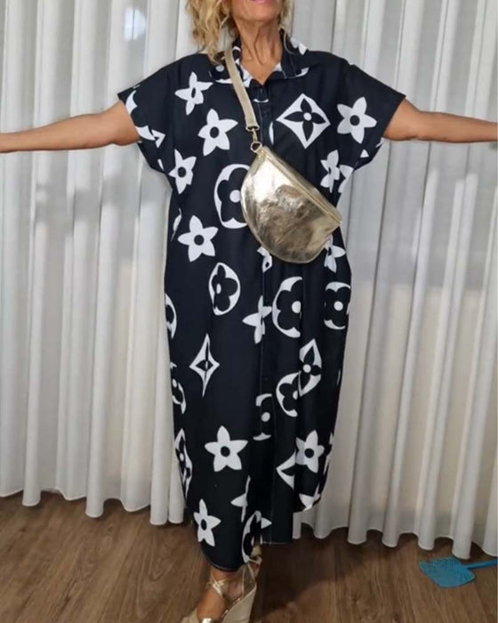 Avslappnad klänning i kontrasttryck