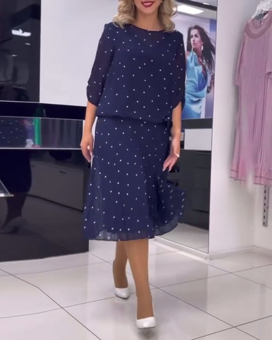 Vardagsklänning med rund hals, prickig