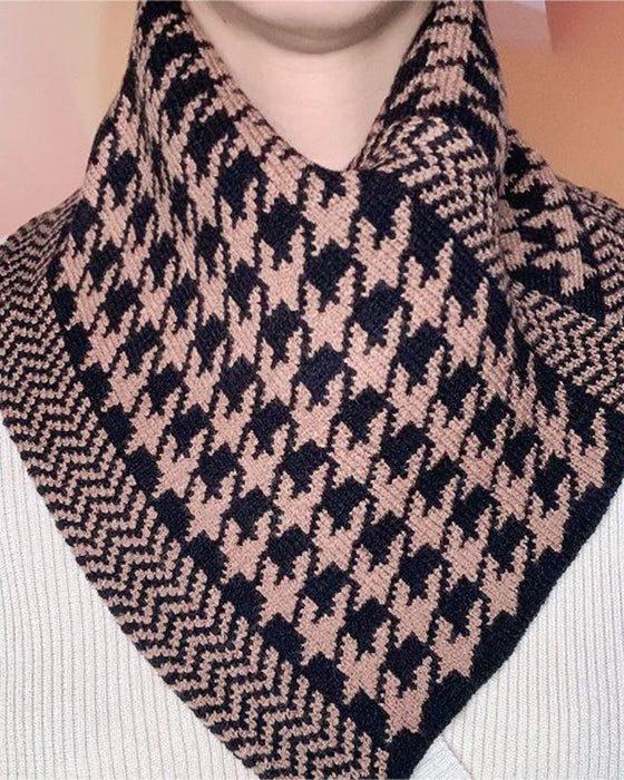 Moderiktig mångsidig triangelhalsduk