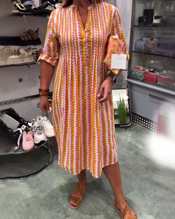 Klänning med vågmönster