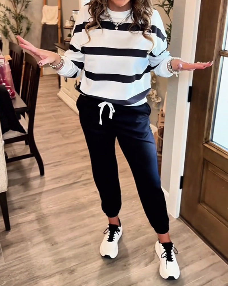 Tvådelade set avslappnat randigt sportigt