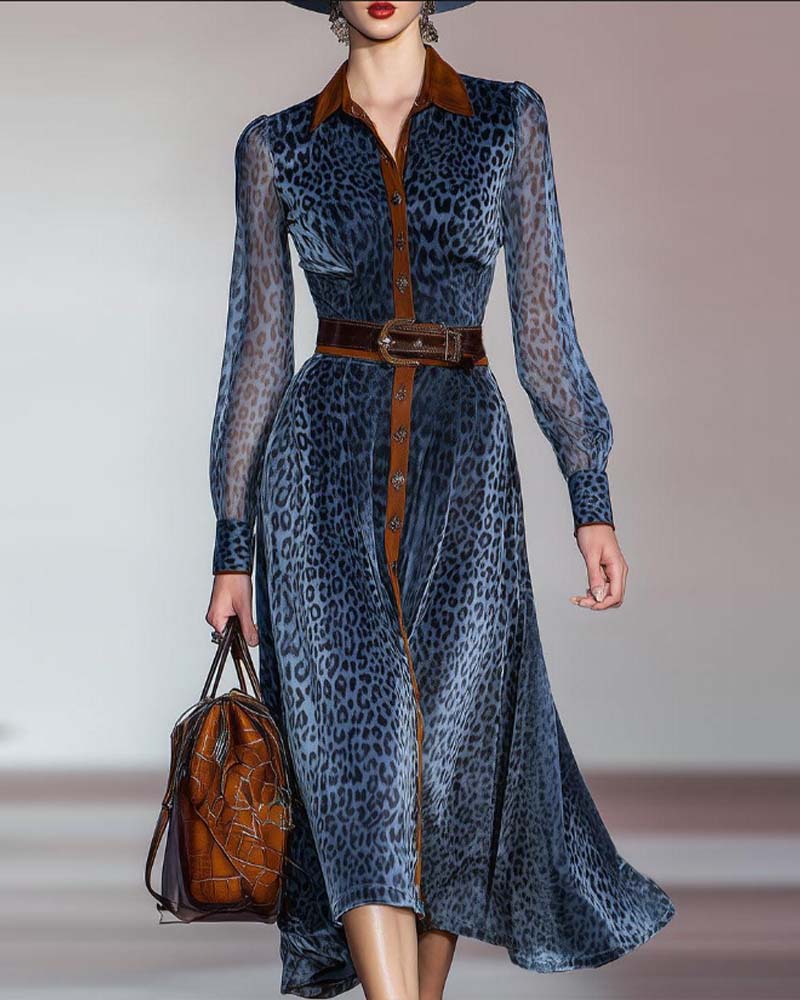 Modern Klänning Med Leopardtryck Och Lappverk