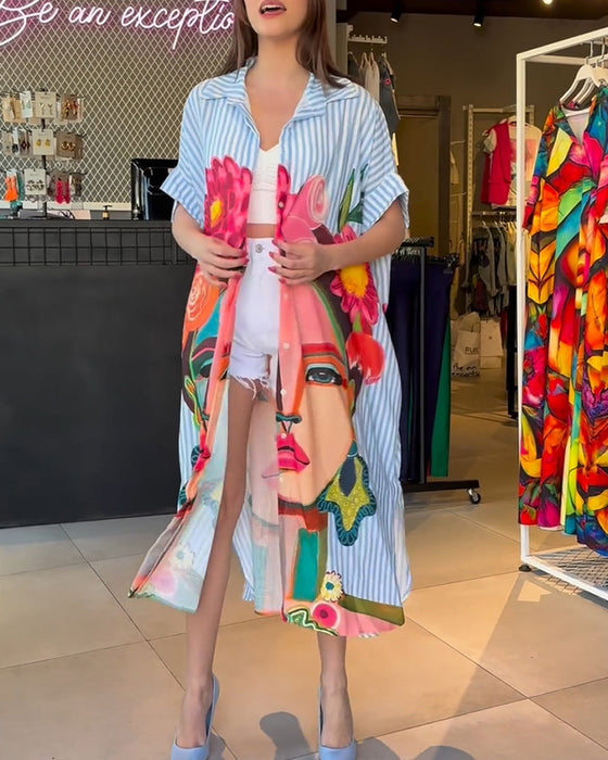 Vertikal randig blus med karaktärstryck i lapel