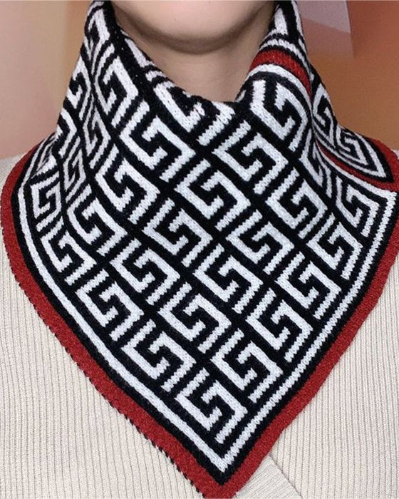 Moderiktig mångsidig triangelhalsduk