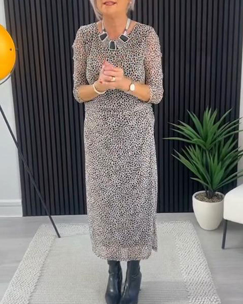 Maxiklänning Med Runt Halsutsnitt Och Leopardtryck