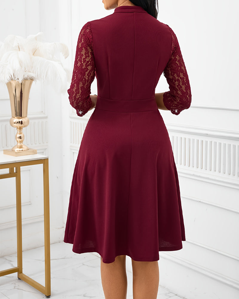 Klänning Spetsärm Liten V-ringning