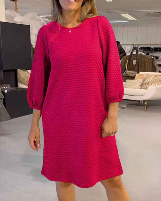 Elegant enfärgad klänning