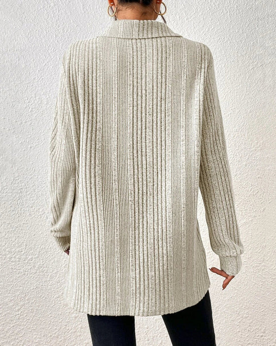 Ribbstickad enfärgad lapel topp