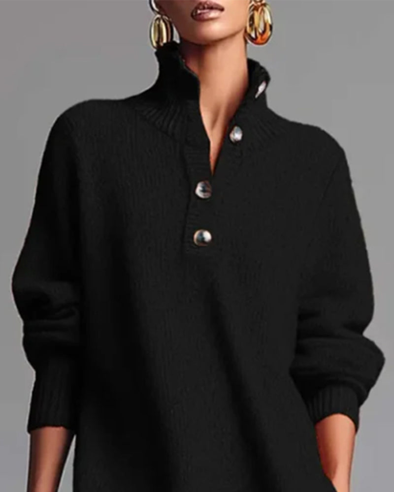 Enfärgad Klänning Med Knappar Och Hög Halsringning