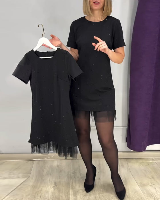 Kortärmad rhinestone patchwork-klänning