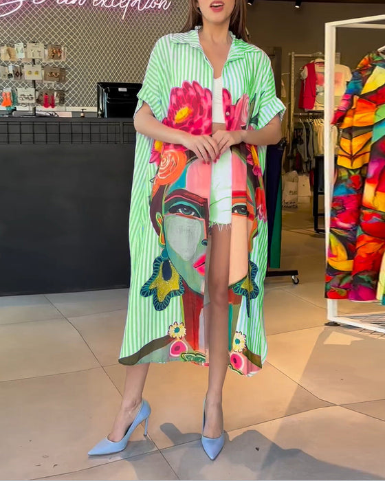 Vertikal randig blus med karaktärstryck i lapel