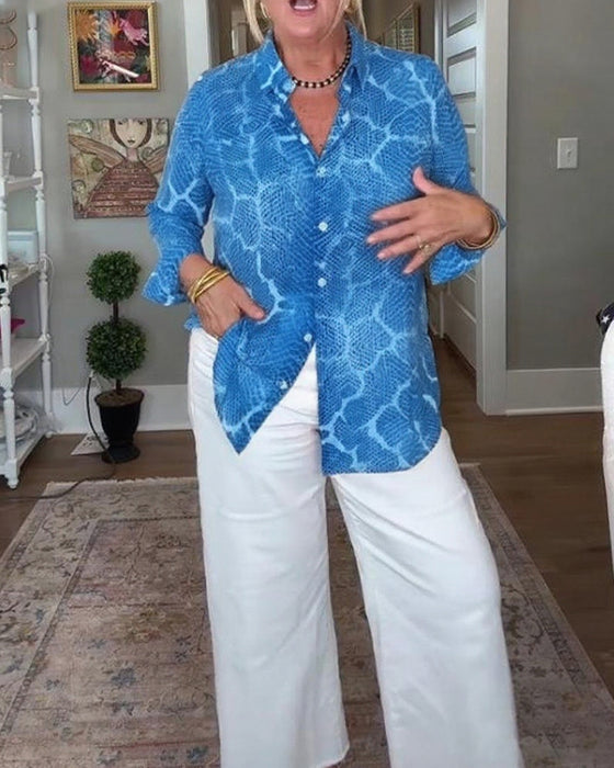 Blus Med Knappad Och Texturerad Egenskaper