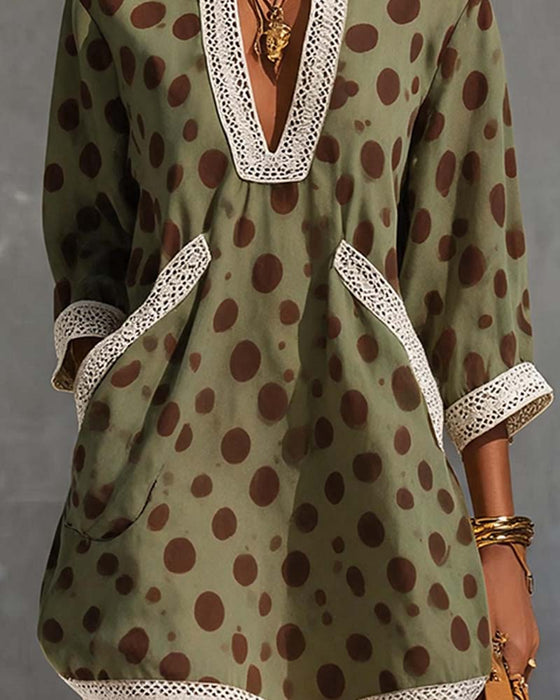 Klädning V-Hals Polka Dot Ficka