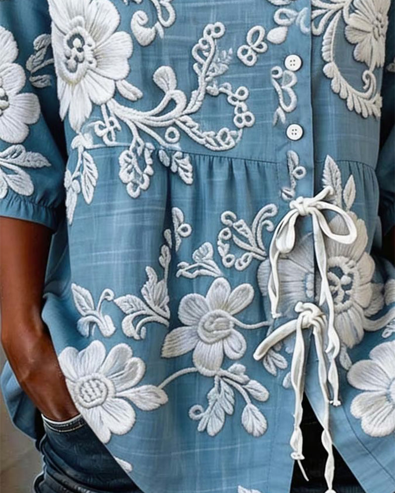 Blus Med Blommönster Snörning Och Halvknäppning
