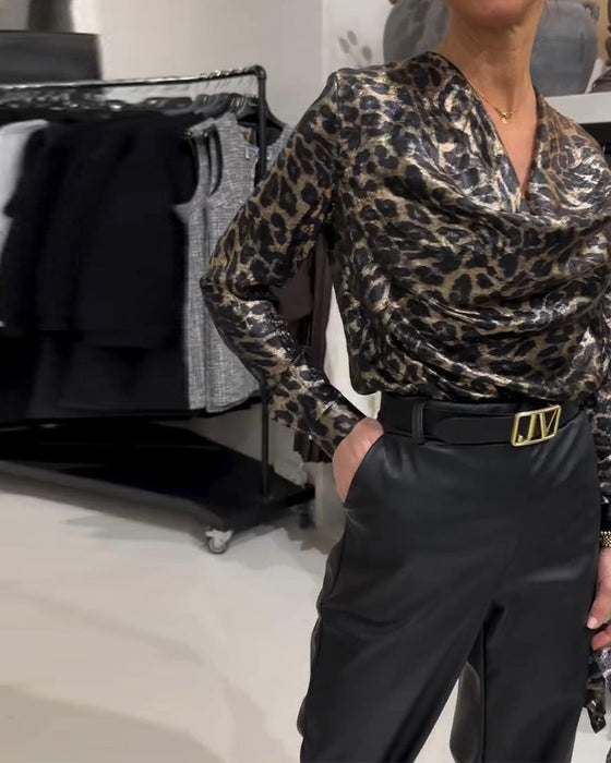 Skjort Stilfull Leopardtryck Med Draperad Krage