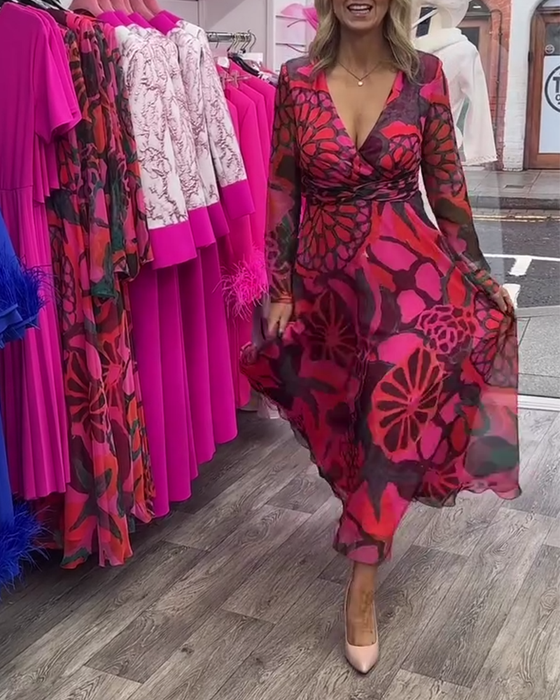 Bred svängklänning med djup V-midja