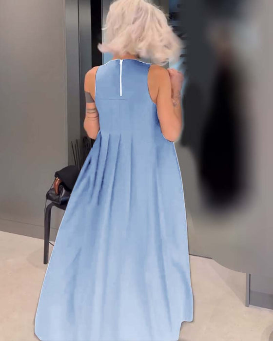 Elegant tankklänning med enfärgad och veck