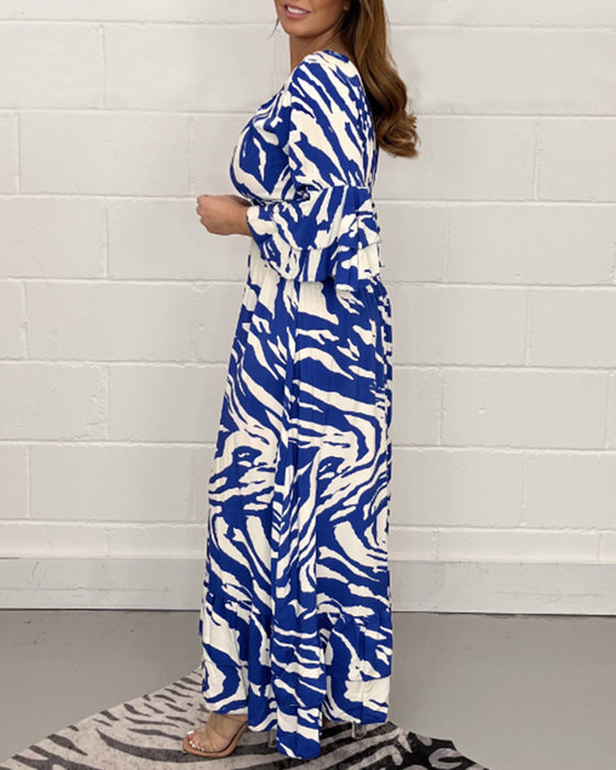 3/4-ärm klänning med v-ringning