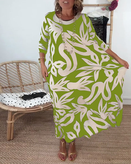 Klänning Med Rund Hals Och Långa Ärmar Med Tryck