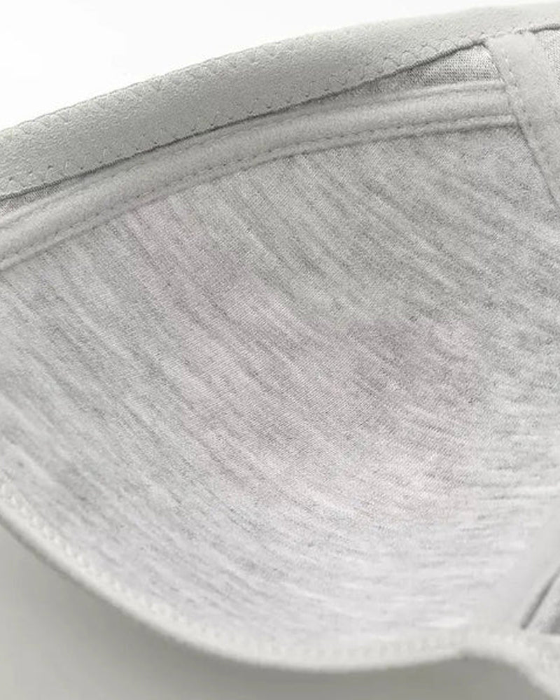 Justerkbar bh med frontspänne och push-up. Utan bygel, sömlös med sidostöd för vardagskomfort under vår och sommar.