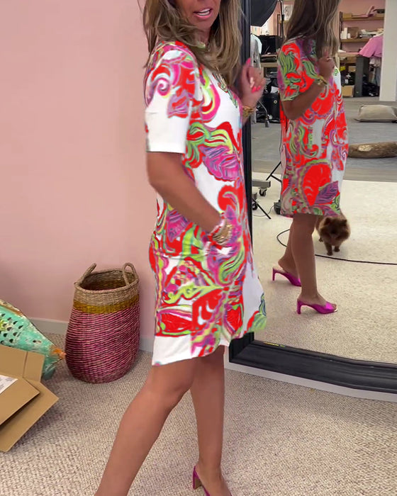 Slim fit klänning med tryck