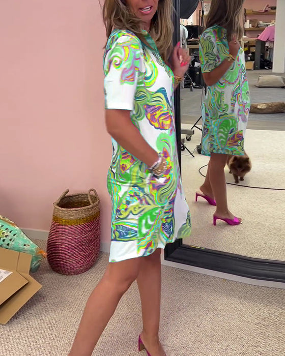 Slim fit klänning med tryck