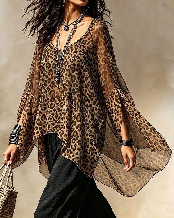 Blus V-Hals Leopard Oregelbunden