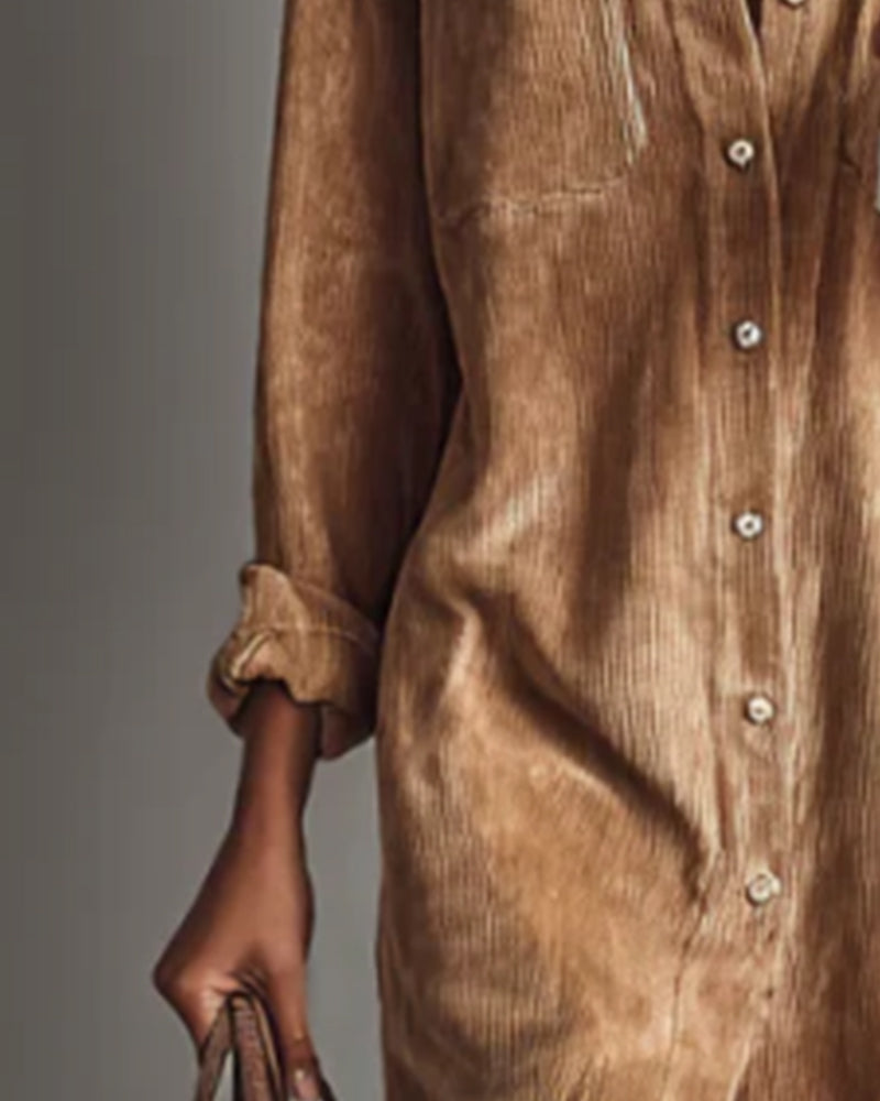 Modernt Och Elegant Klänning Med Slag