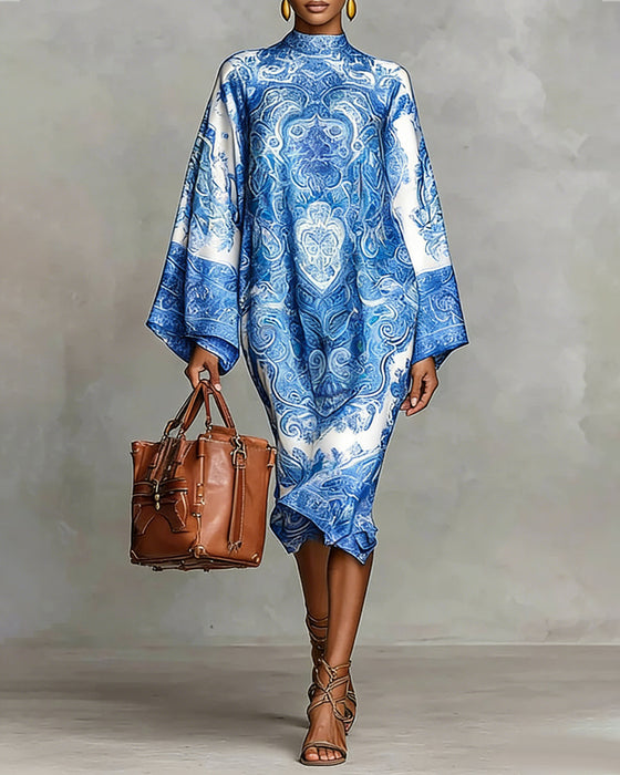 Höghalsad Klänning Med Vintagetryck