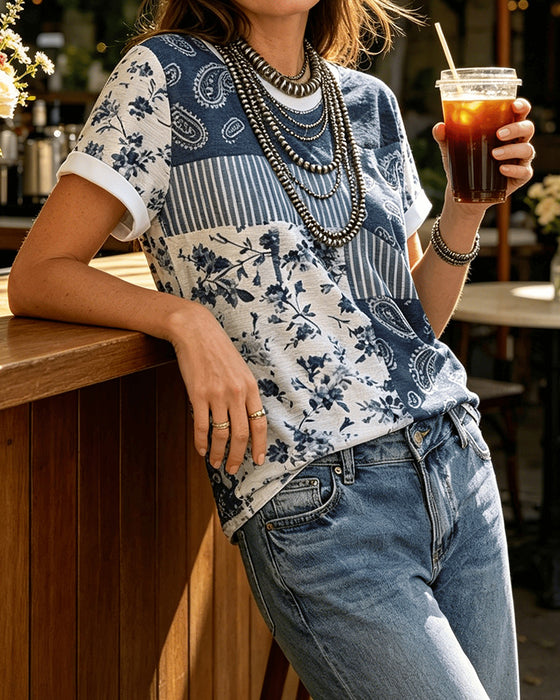 T-Shirt Rundhalsad Oregelbunden Blommig