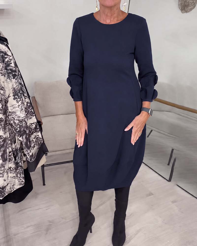 Klänning Rundhalsad Loose Fit Draperad Casual