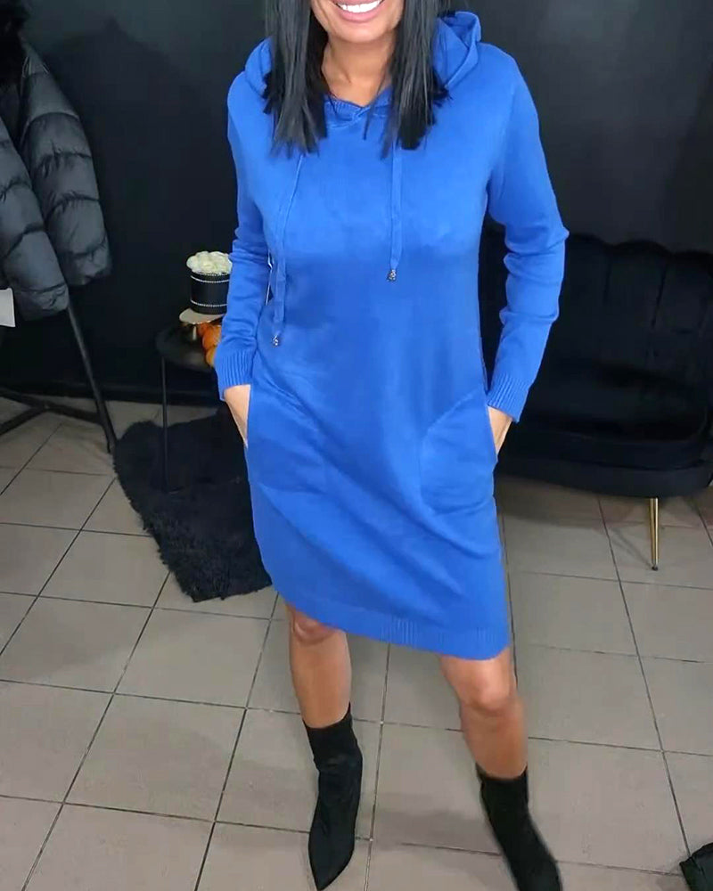 Stickad Klänning Med Huva Och Dragsko