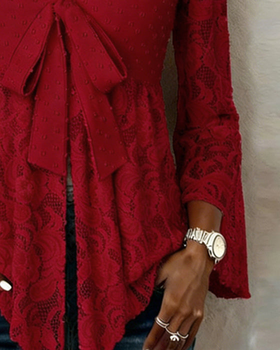 Enfärgad Blus Med Klockärmar Och V-Ringning