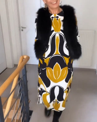 Klänning med tryck och rund halsringning