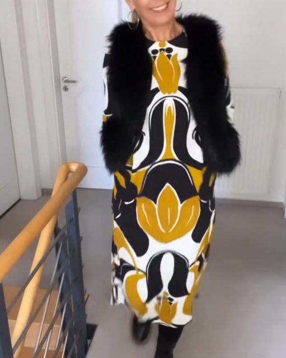 Klänning med tryck och rund halsringning