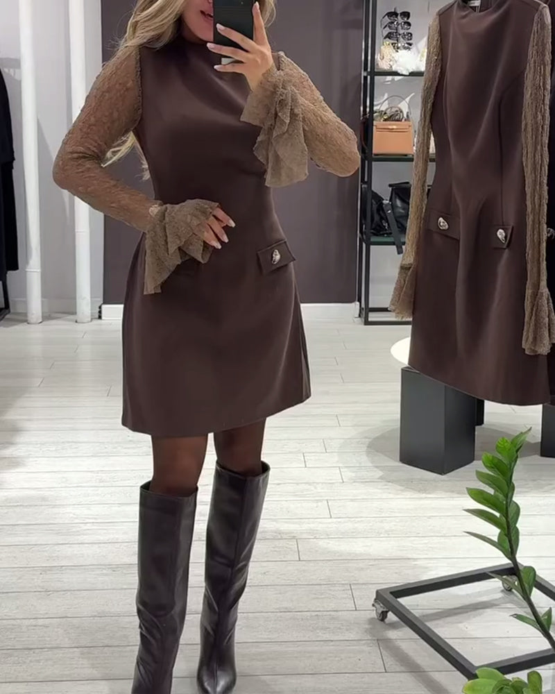 Stilfull Och Elegant Klänning Med Klockärmar